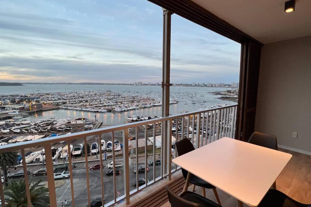 Апартаменты Apartamento Moderno Con Excelente Vista Al Puerto Пунта-дель-Эсте Экстерьер фото
